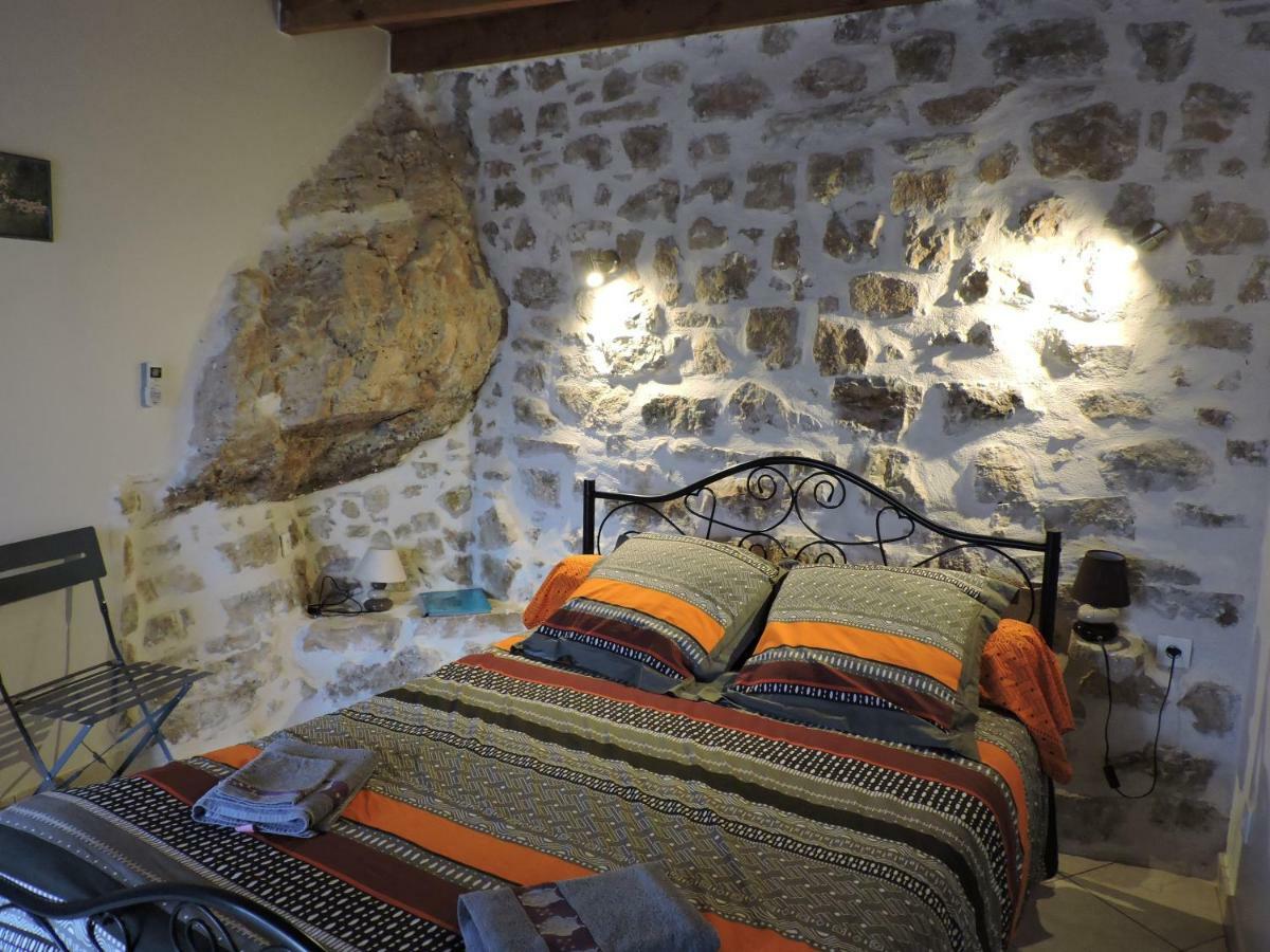 L'Auberge Du Mazet Lodeve Bagian luar foto